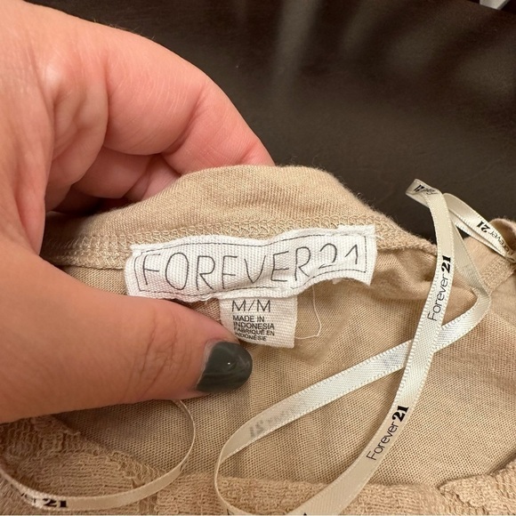 FOREVER 21 Tan Lace Floral Top Size M Medium - Picture 4 of 8